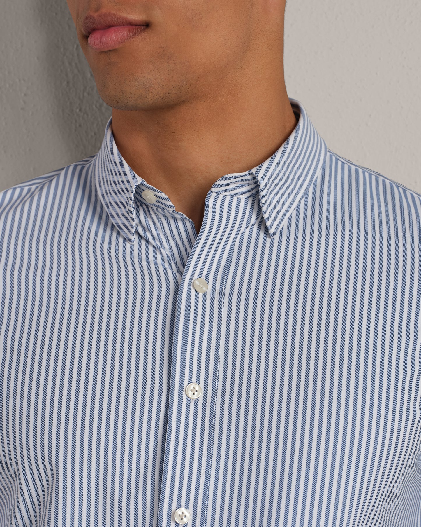 Rhone - Commuter Shirt Slim Fit - Dark Blue Wide Stripe