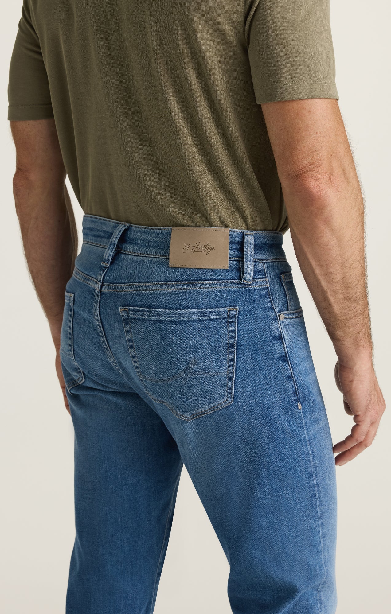 34 Heritage - Courage Straight Leg Jeans - Light Brushed Aerodenim