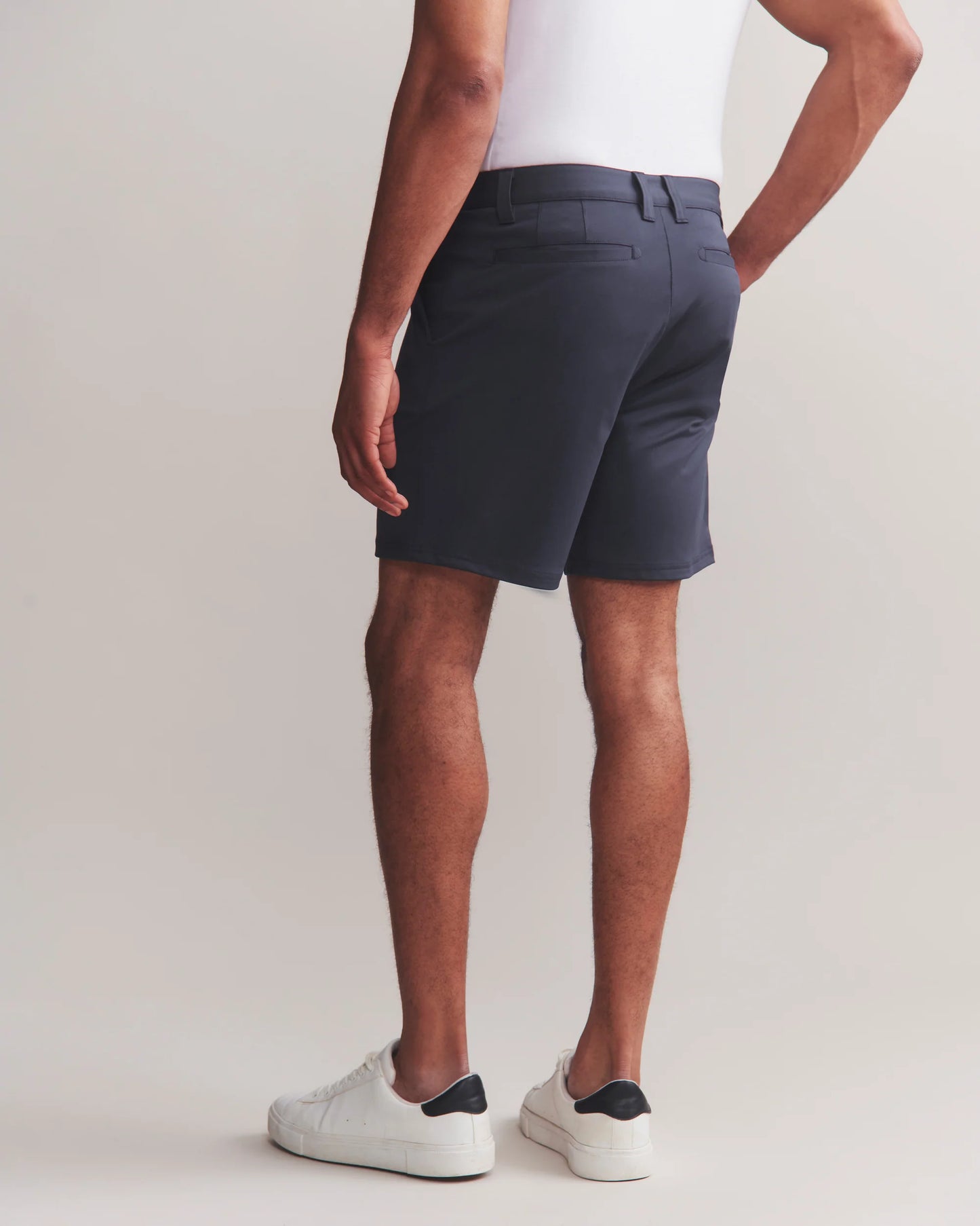 Rhone - 7" Commuter Short - Iron