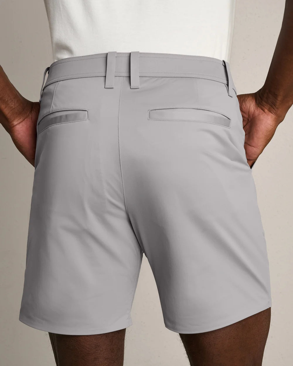 Rhone - 7" Commuter Flyweight Short - Light Gray