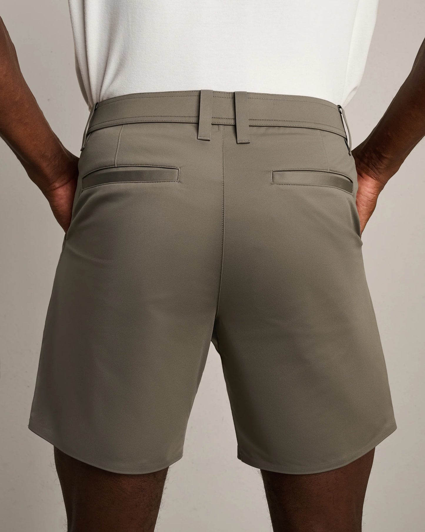 Rhone - 7" Commuter Flyweight Short - Smokey Olive
