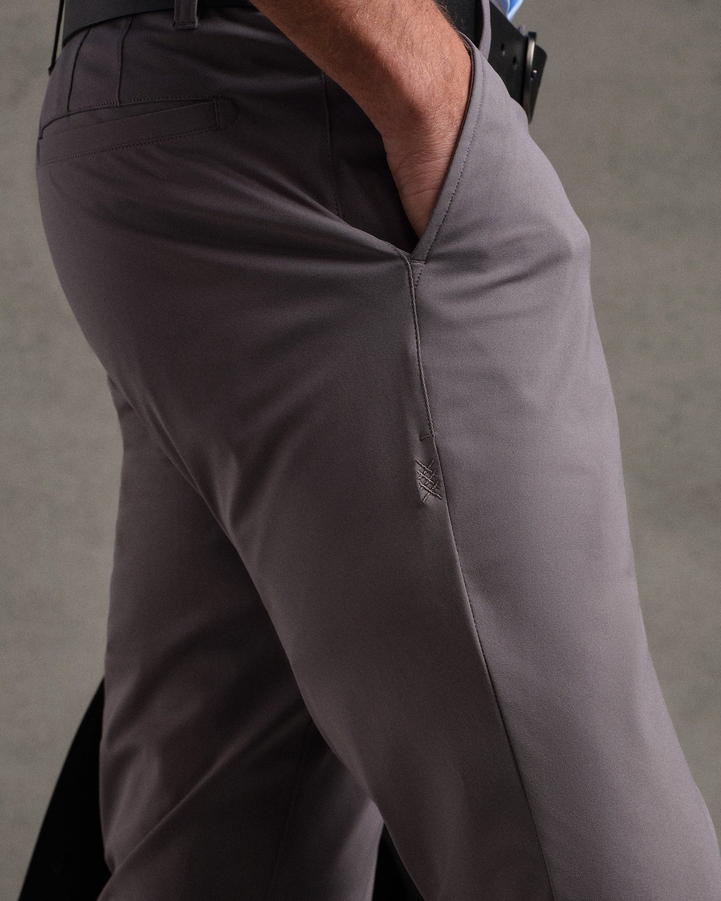 Rhone - Commuter Pant Slim - Smoked Pearl