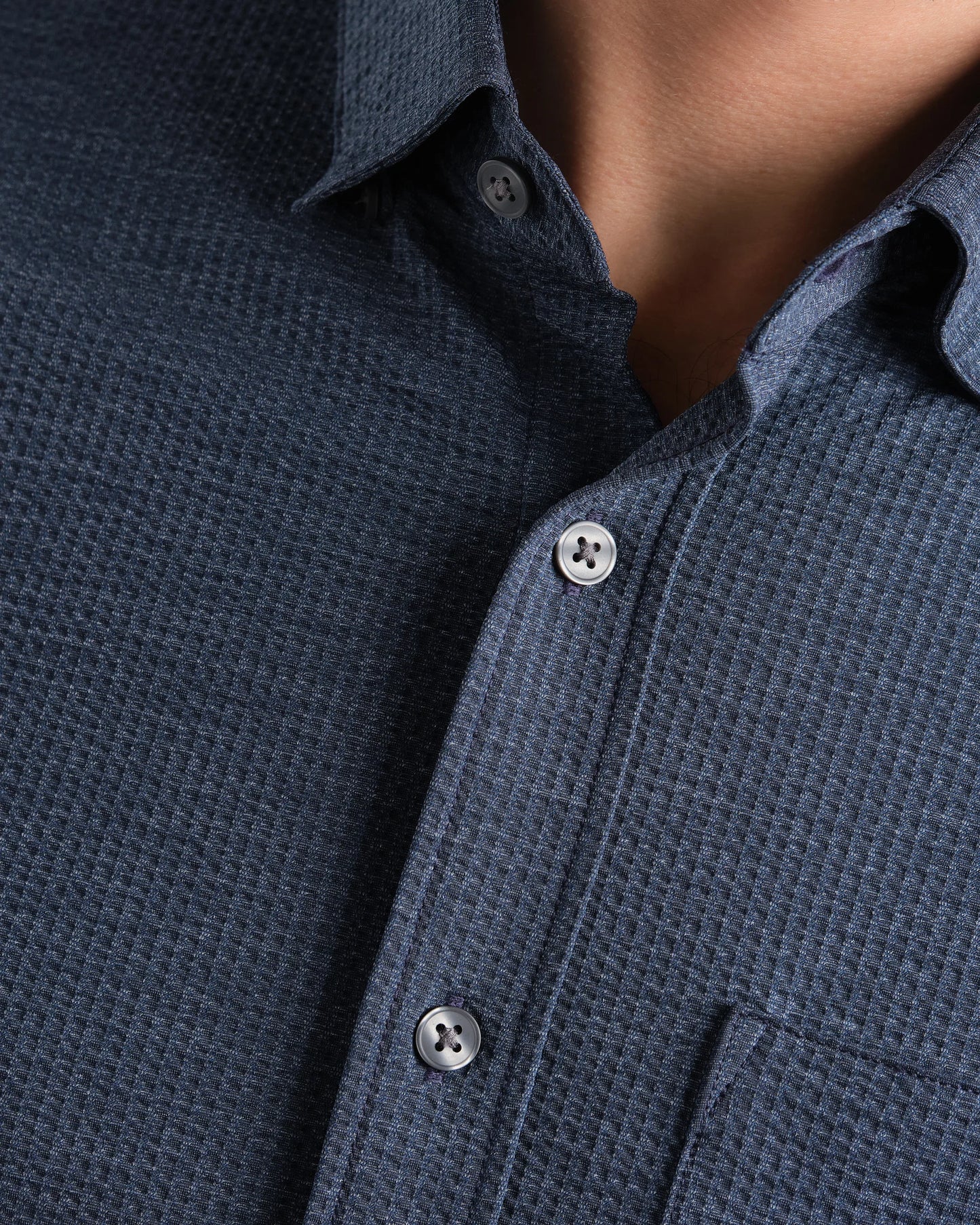 Rhone - Commuter Seersucker Short Sleeve Button Down - Navy Chambray