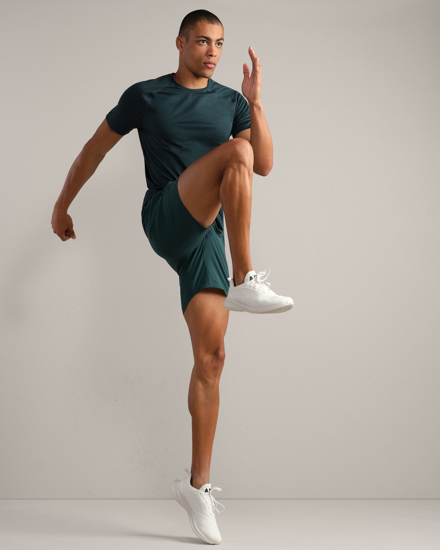 Rhone - 7" Pursuit Short, Lined - Moss Green